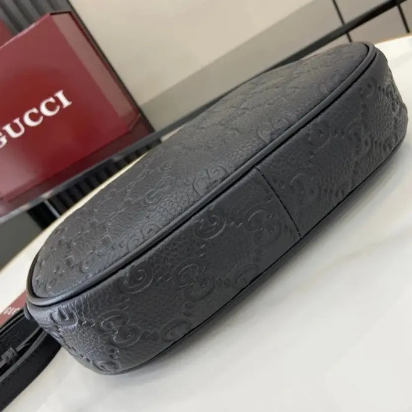 Boutique Quality || 815409 || GG Emblem Small Shoulder Bag