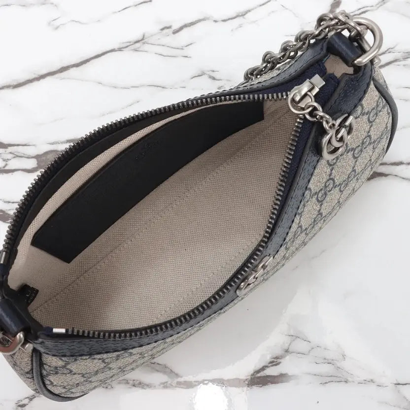 Boutique Quality ||  735132 || Gucci Shoulder Bag