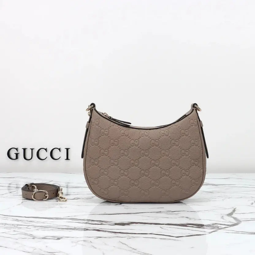 Boutique Quality ||  815409 || Gucci Shoulder Bag