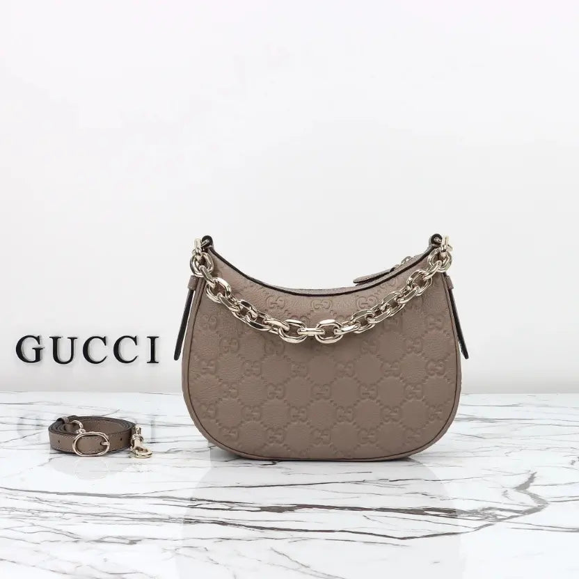 Boutique Quality ||  815409 || Gucci Shoulder Bag