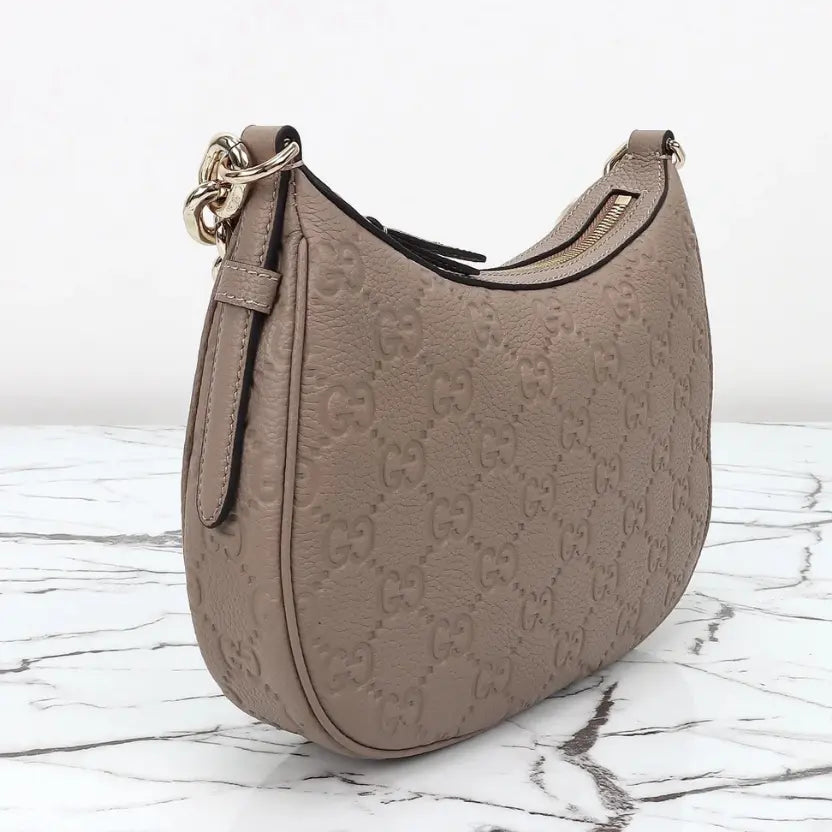 Boutique Quality ||  815409 || Gucci Shoulder Bag