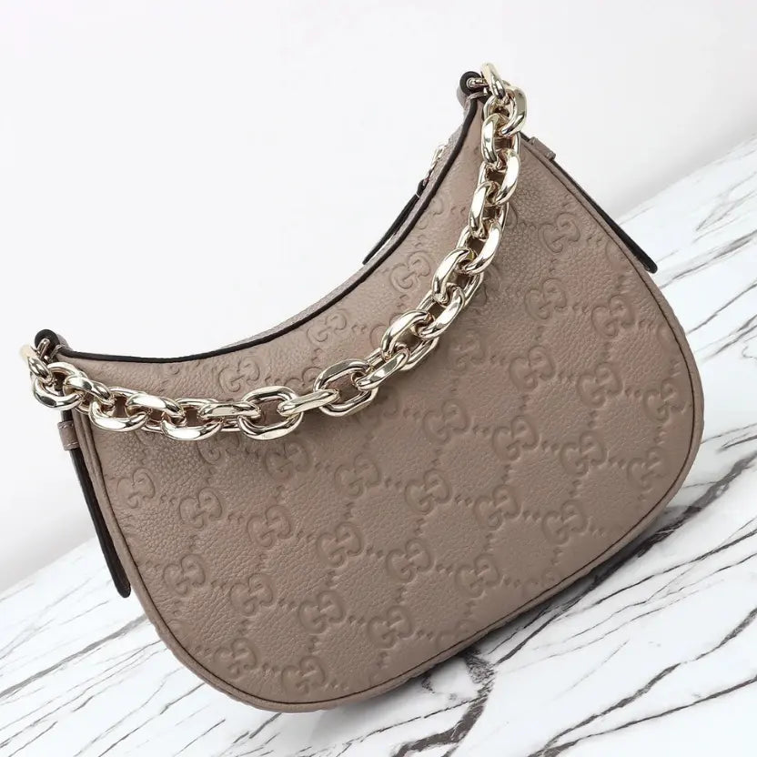Boutique Quality ||  815409 || Gucci Shoulder Bag
