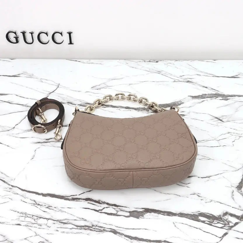 Boutique Quality ||  815409 || Gucci Shoulder Bag