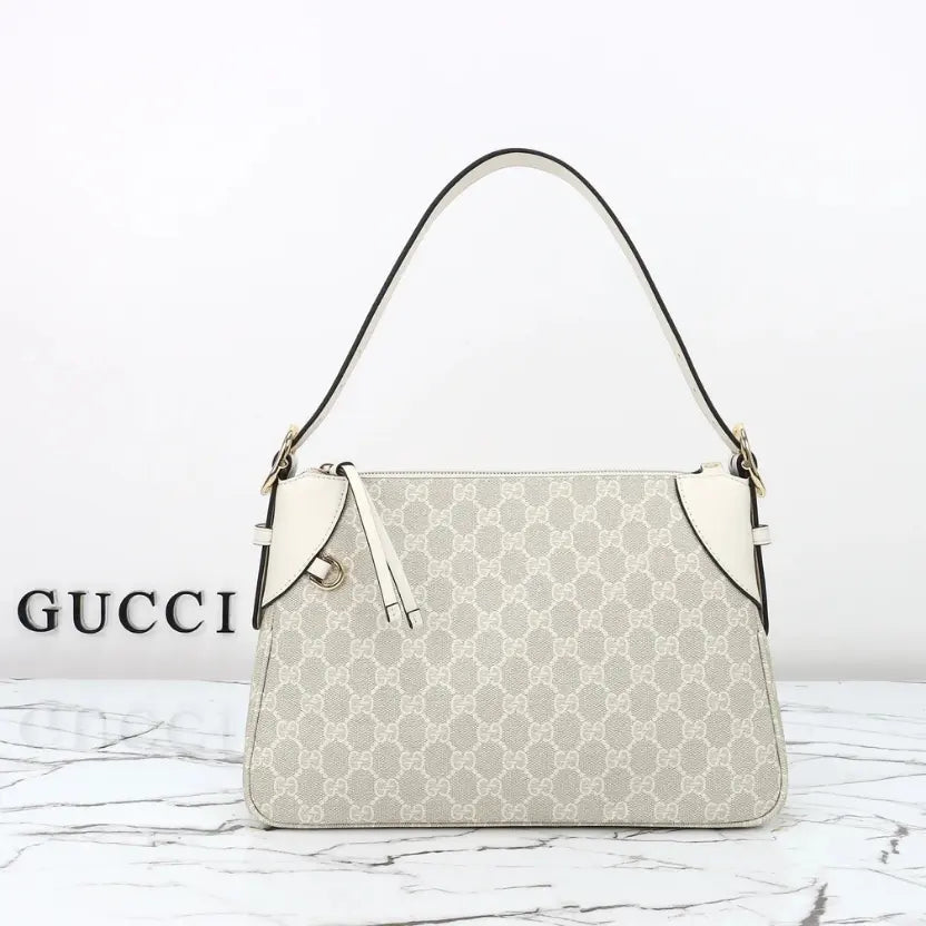 Boutique Quality ||  815216 || Gucci Shoulder Bag
