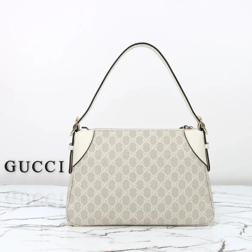 Boutique Quality ||  815216 || Gucci Shoulder Bag