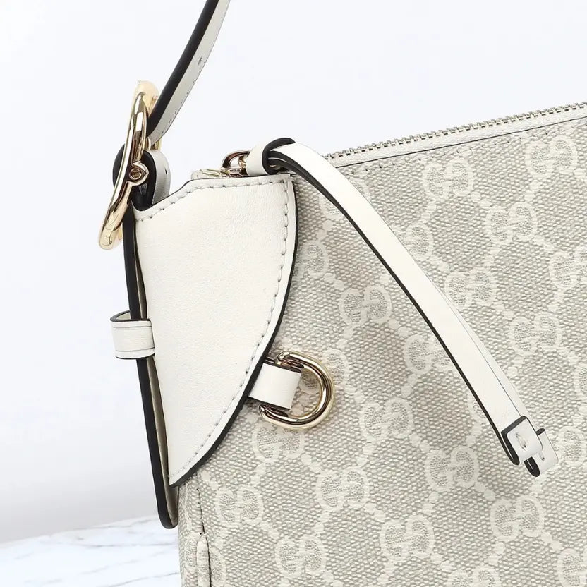 Boutique Quality ||  815216 || Gucci Shoulder Bag
