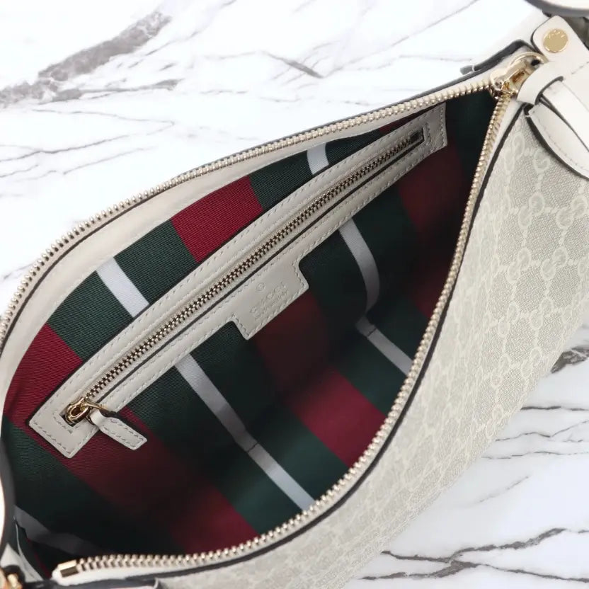 Boutique Quality ||  815216 || Gucci Shoulder Bag