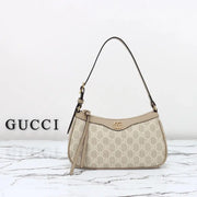 Boutique Quality || 735145 || Gucci Shoulder Bag
