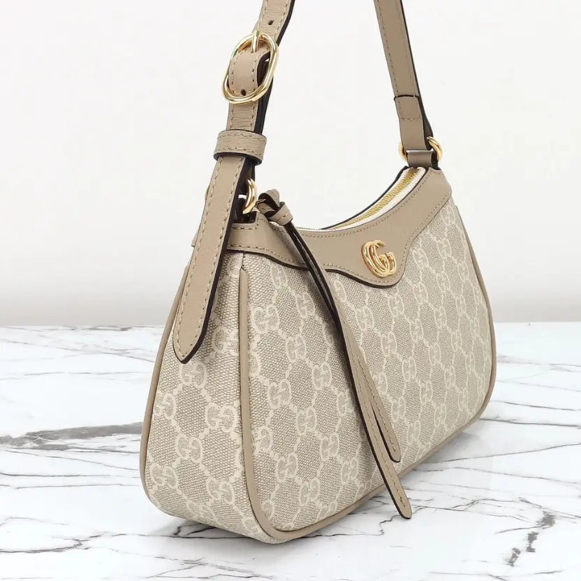Boutique Quality || 735145 || Gucci Shoulder Bag