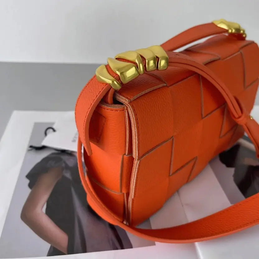 Boutique Quality || Bottega Veneta Cassette Bag In Maple