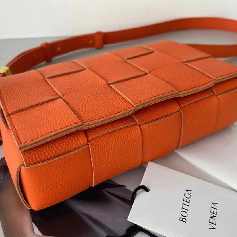 Boutique Quality || Bottega Veneta Cassette Bag In Maple