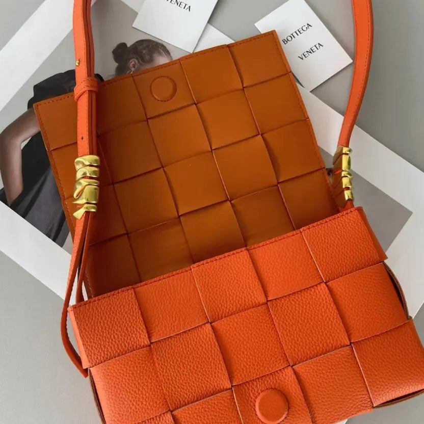 Boutique Quality || Bottega Veneta Cassette Bag In Maple