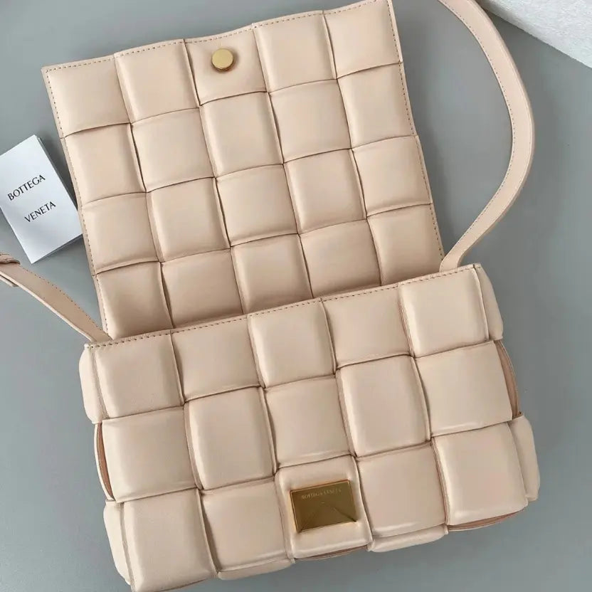 Boutique Quality || Bottega Veneta Padded Cassette Bag In Melon