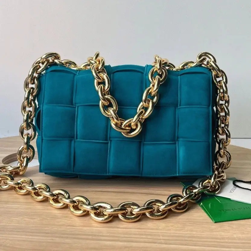 Boutique Quality || Bottega Veneta Chain Cassette Bag In Blaster