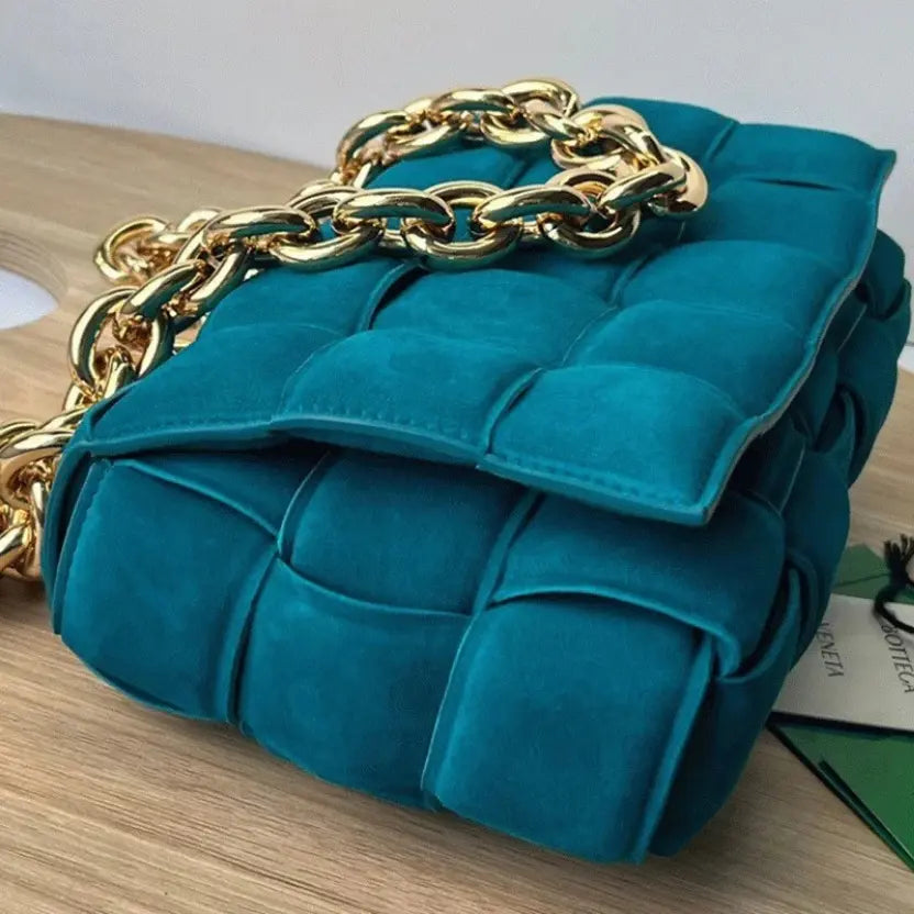 Boutique Quality || Bottega Veneta Chain Cassette Bag In Blaster