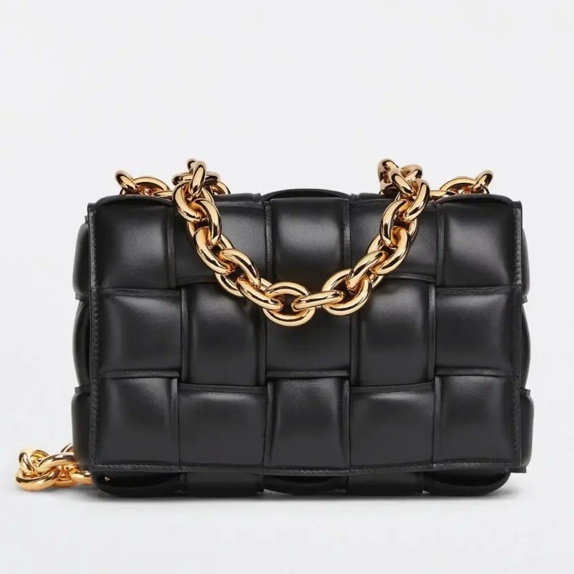 Boutique Quality || Bottega Veneta Chain Cassette Bag In Black