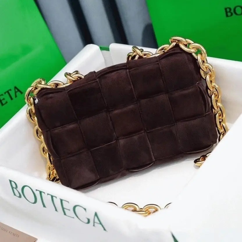 Boutique Quality || Bottega Veneta Chain Cassette Bag In Fondant