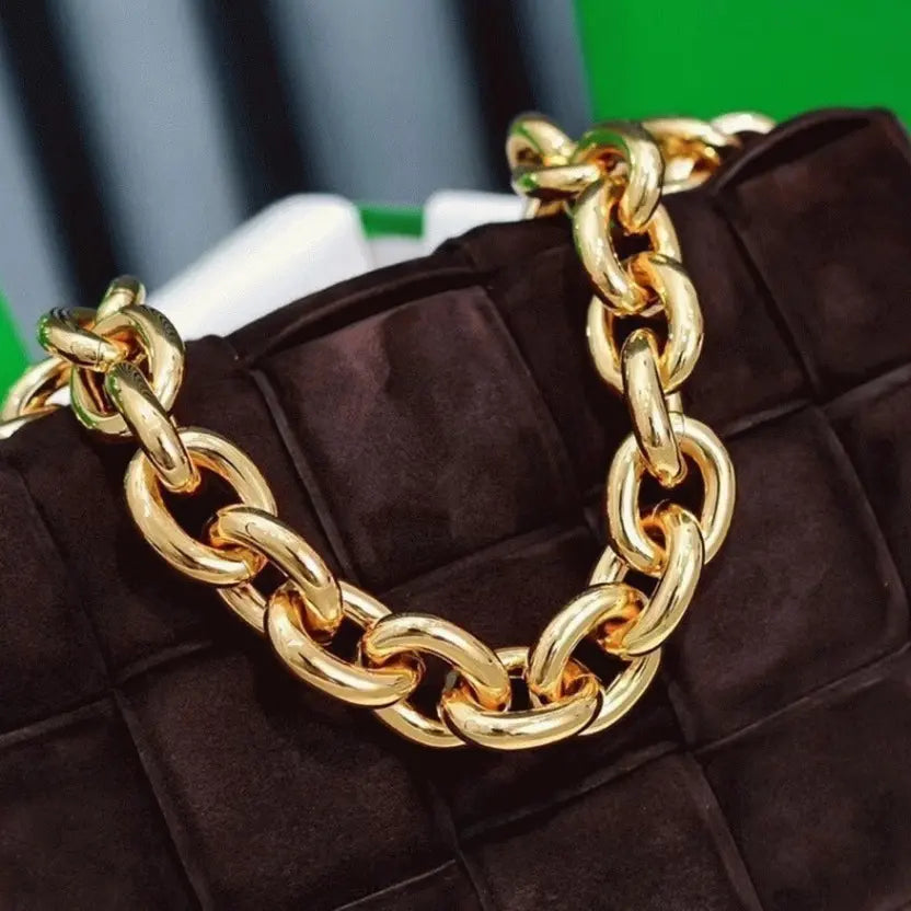 Boutique Quality || Bottega Veneta Chain Cassette Bag In Fondant