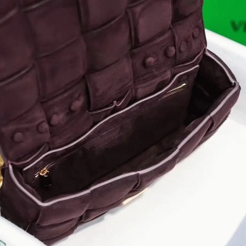 Boutique Quality || Bottega Veneta Chain Cassette Bag In Fondant