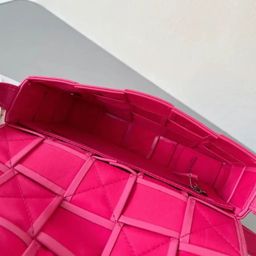 Boutique Quality || Bottega Veneta Cassette Bag In Lollipop