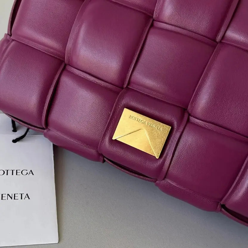 Boutique Quality || Bottega Veneta Padded Cassette Bag In Cinnabar