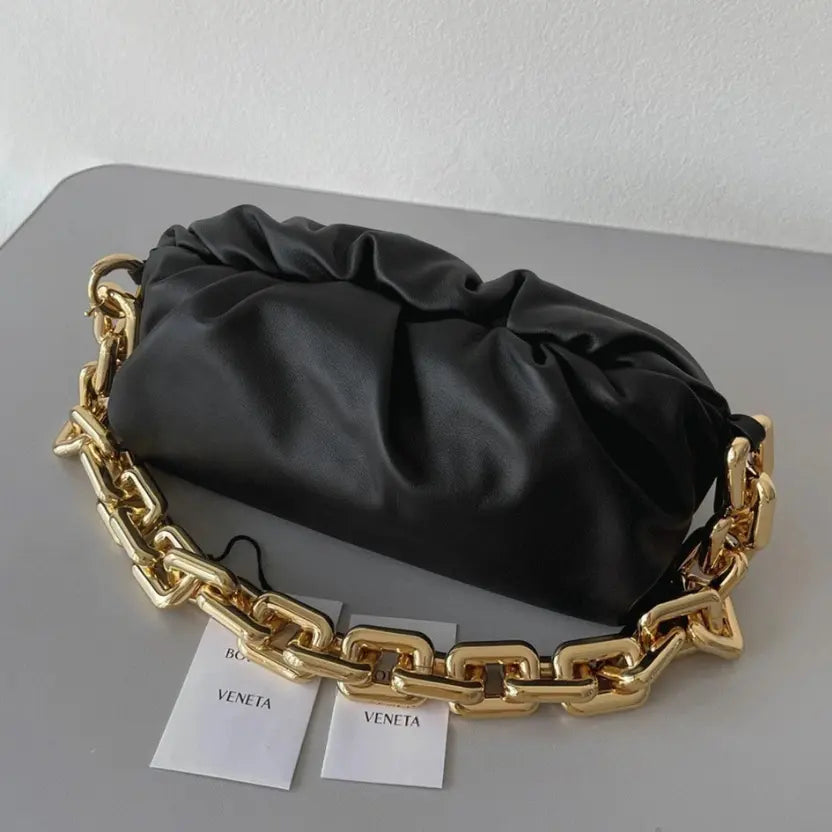 Boutique Quality || Bottega Veneta The Chain Pouch Bag Black