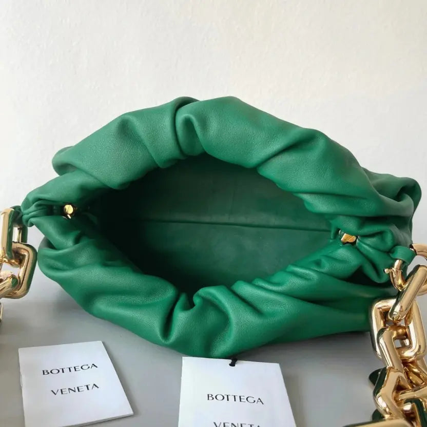 Boutique Quality || Bottega Veneta The Chain Pouch Bag Green