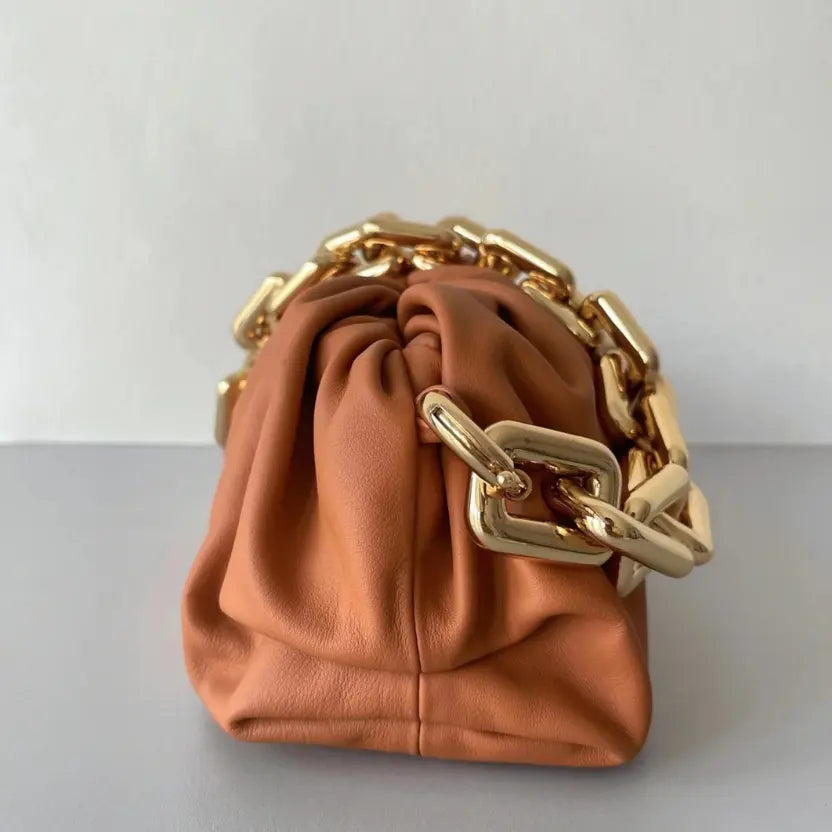Boutique Quality || Bottega Veneta The Chain Pouch Bag Clay