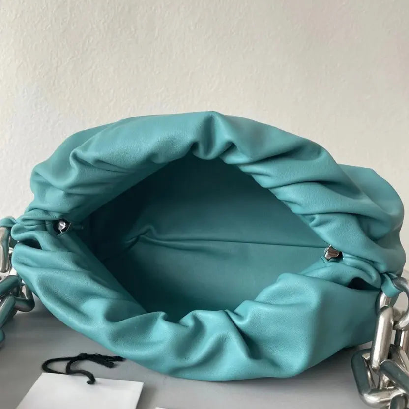 Boutique Quality || Bottega Veneta The Chain Pouch Bag Lake Green