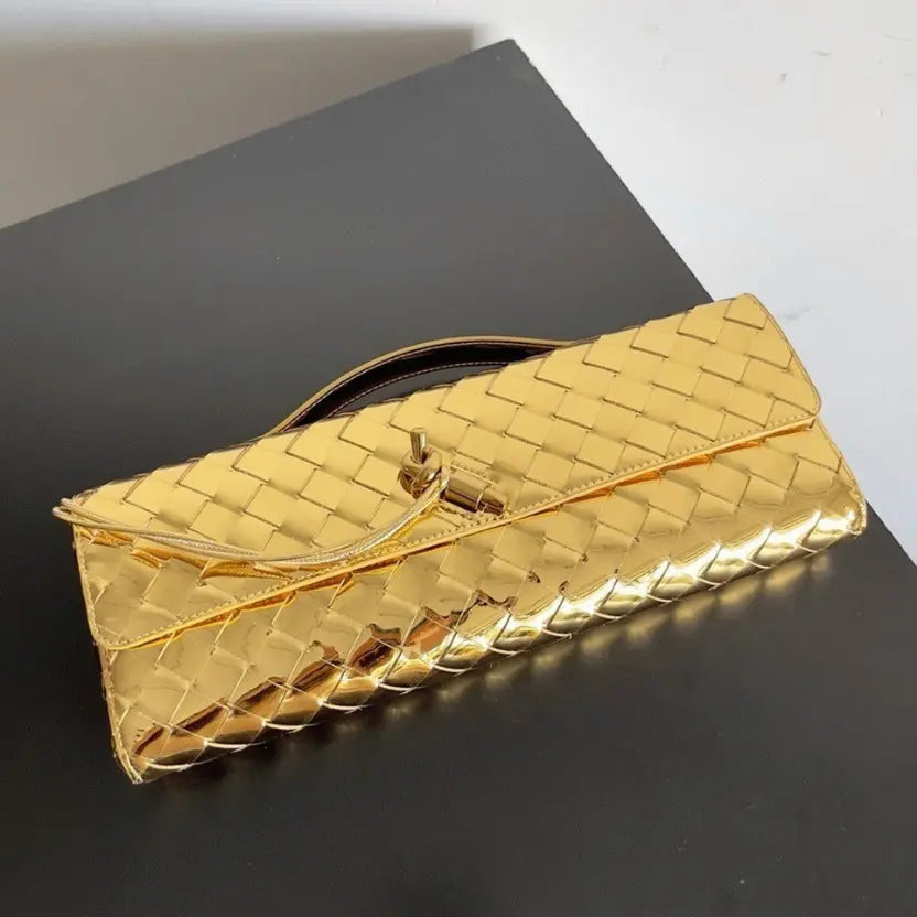Boutique Quality || Bottega Veneta Andiamo Clutch with Handle Gold