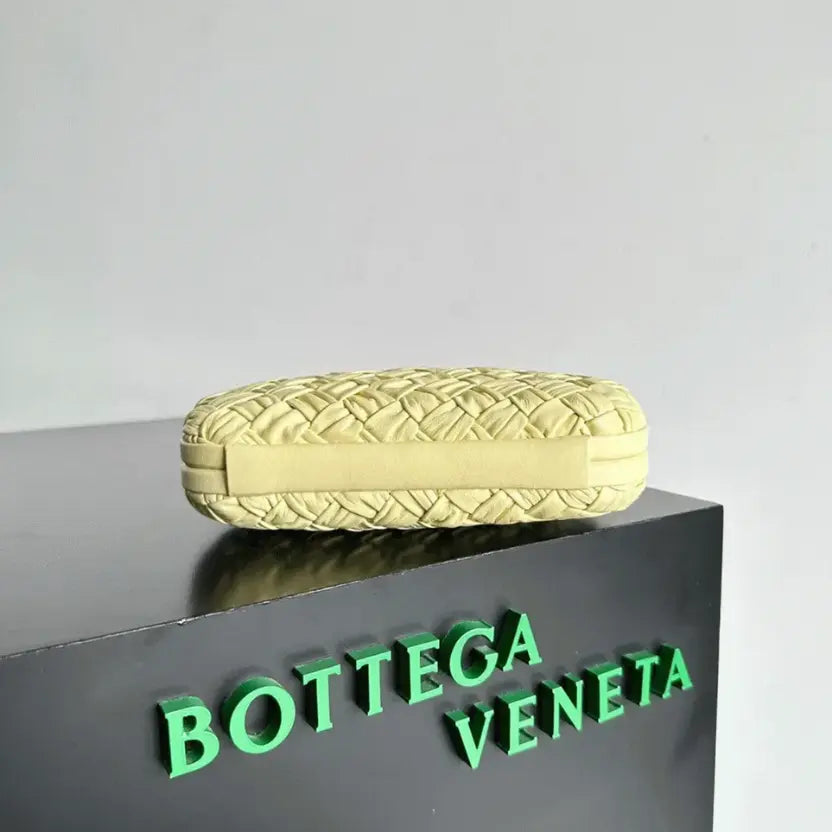 Boutique Quality || Bottega Veneta Knot Minaudiere Clutch Ice Cream Foulard