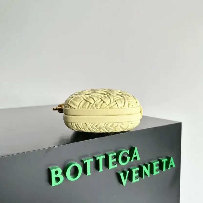 Boutique Quality || Bottega Veneta Knot Minaudiere Clutch Ice Cream Foulard