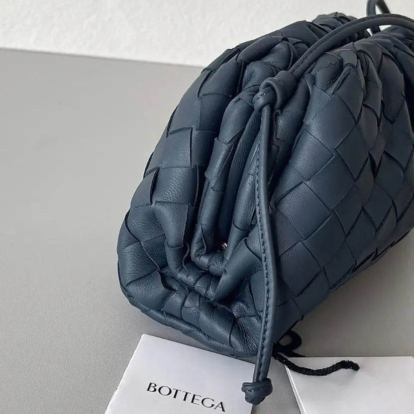 Boutique Quality || Bottega Veneta Mini Pouch with Strap Space