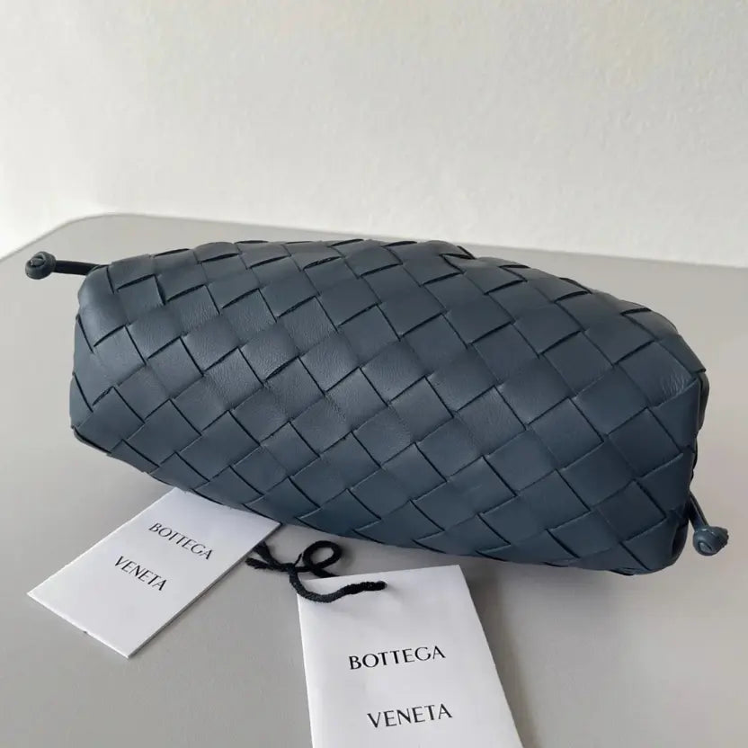Boutique Quality || Bottega Veneta Mini Pouch with Strap Space