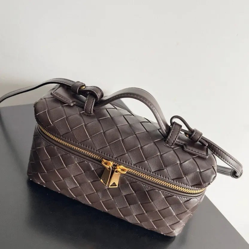 Boutique Quality || Bottega Veneta Bang Bang Vanity Case Fondant