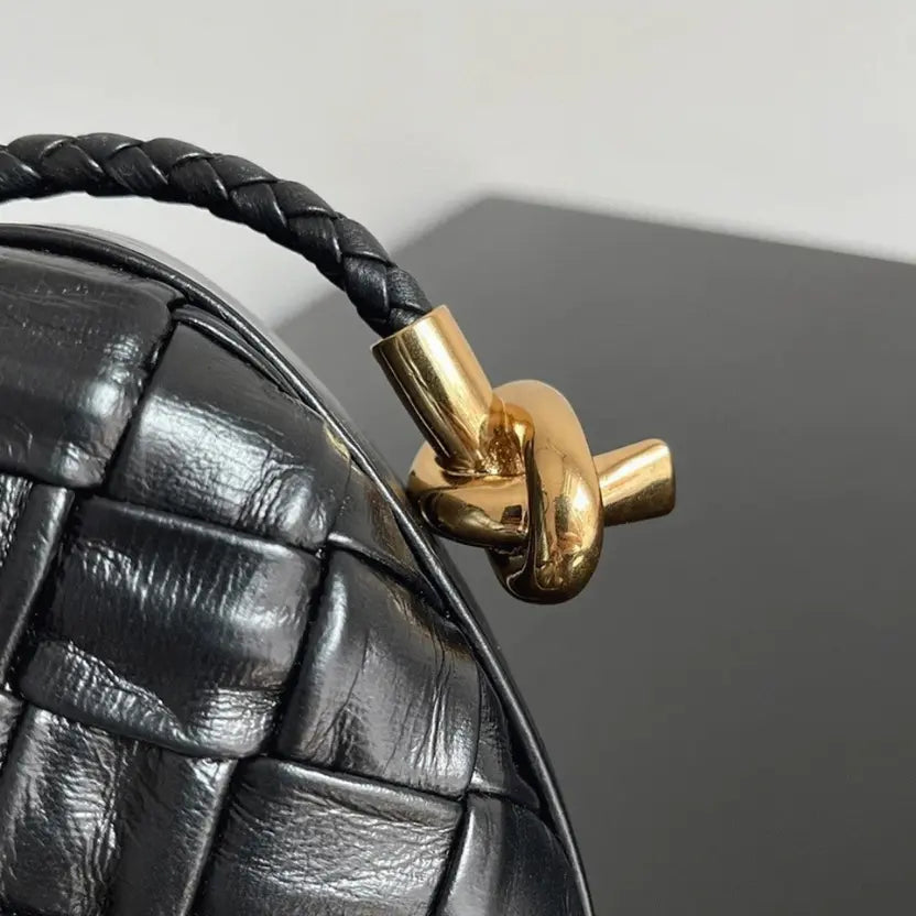 Boutique Quality || Bottega Veneta Knot Minaudiere On Strap Black Foulard Intreccio Leather