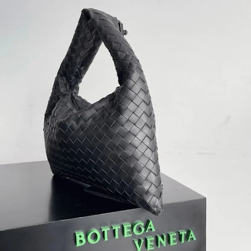 Boutique Quality || Bottega Veneta Small Hop Bag Black