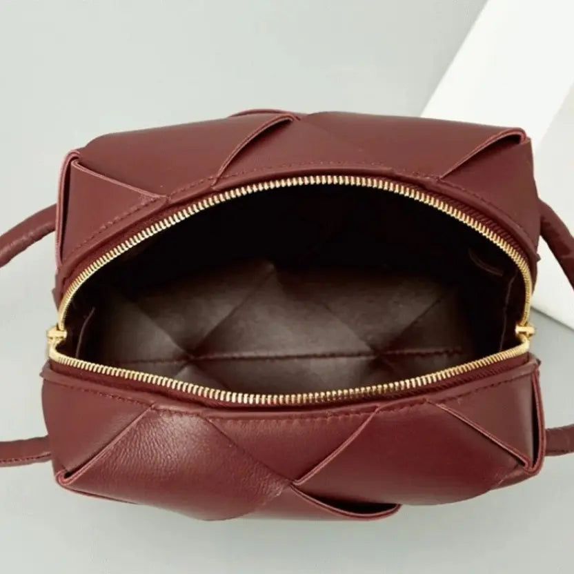 Boutique Quality || Bottega Veneta Mini Cassette Camera Bag Bordeaux