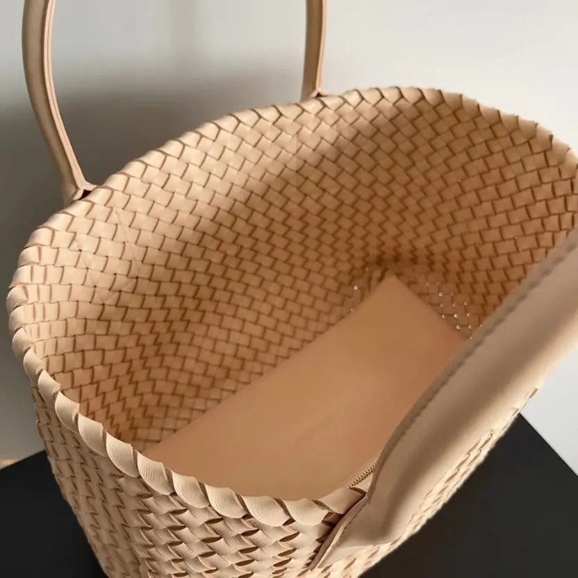 Boutique Quality || Bottega Veneta Cabat Medium Bag In Melon Intrecciato Lambskin