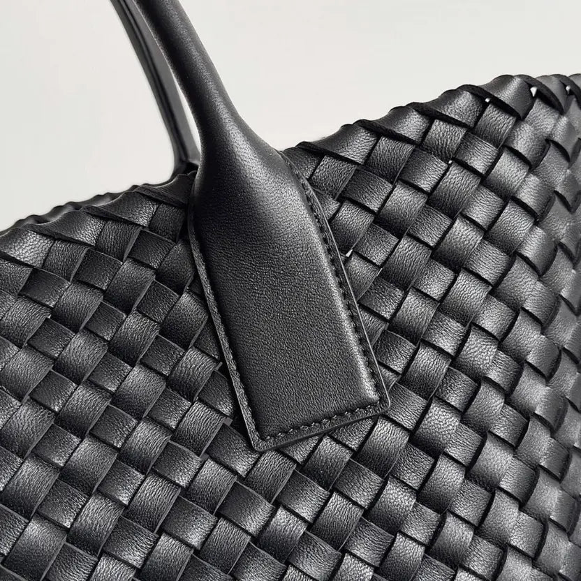 Boutique Quality || Bottega Veneta Cabat Medium Bag In Black Intrecciato Lambskin