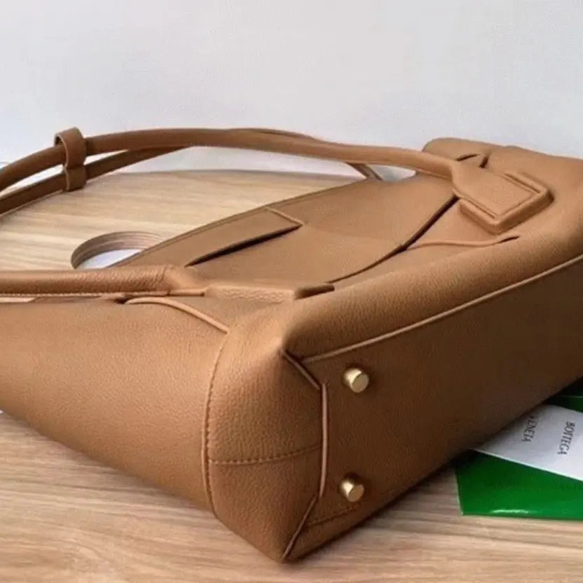 Boutique Quality || Bottega Veneta Arco Medium Bag In Caramel