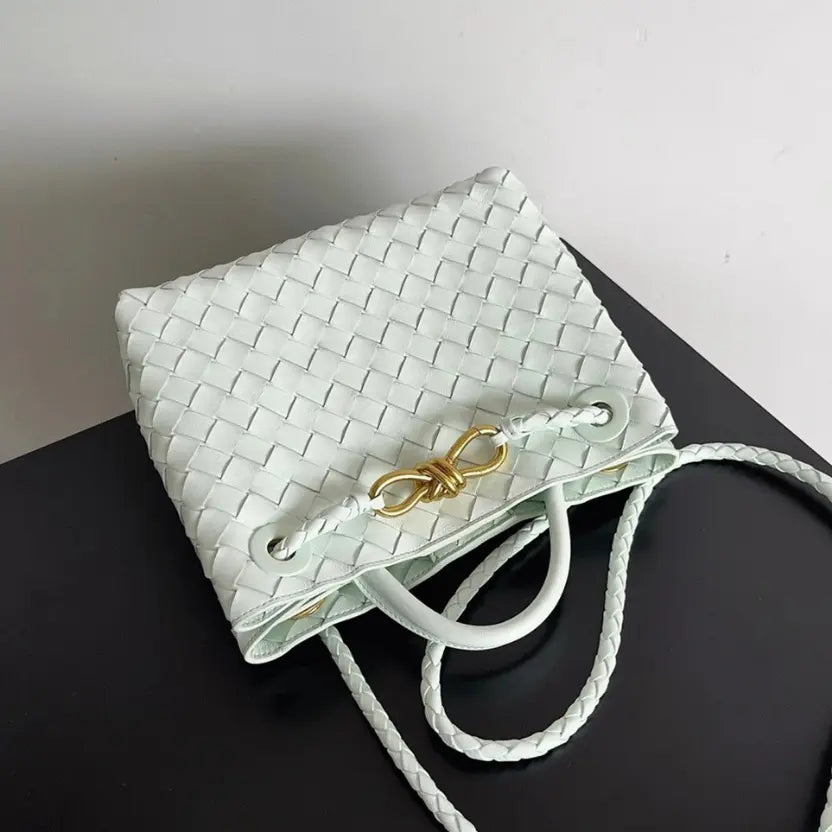 Boutique Quality || Bottega Veneta Small Andiamo Bag Glacier