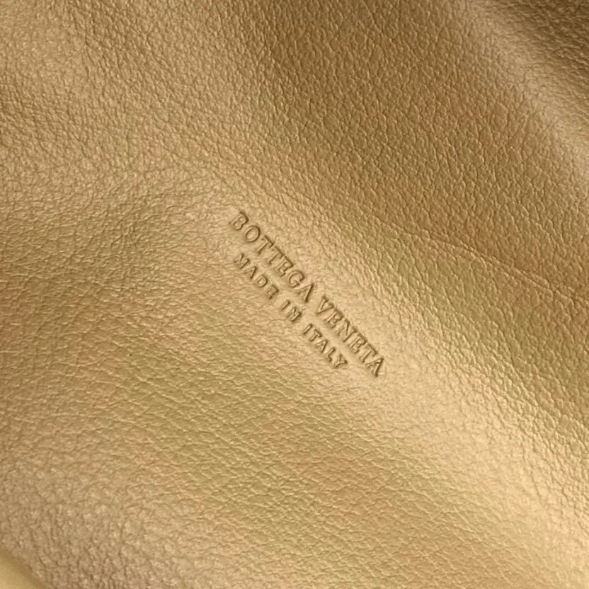 Boutique Quality || Bottega Veneta The Pouch Belt Bag Almond