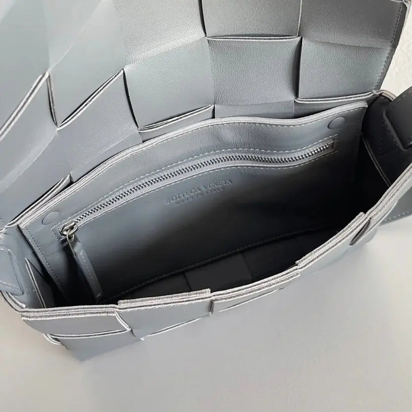 Boutique Quality || Bottega Veneta Cassett Bag In Thunder