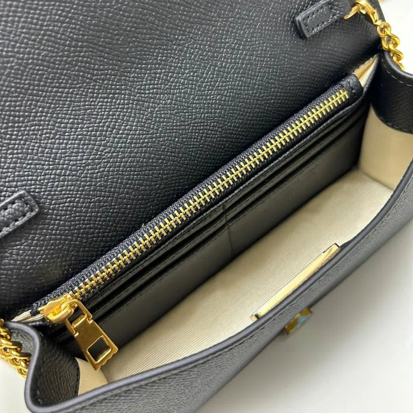 Boutique Level Quality || Valentino Garavani VLogo Signature Bag in Black