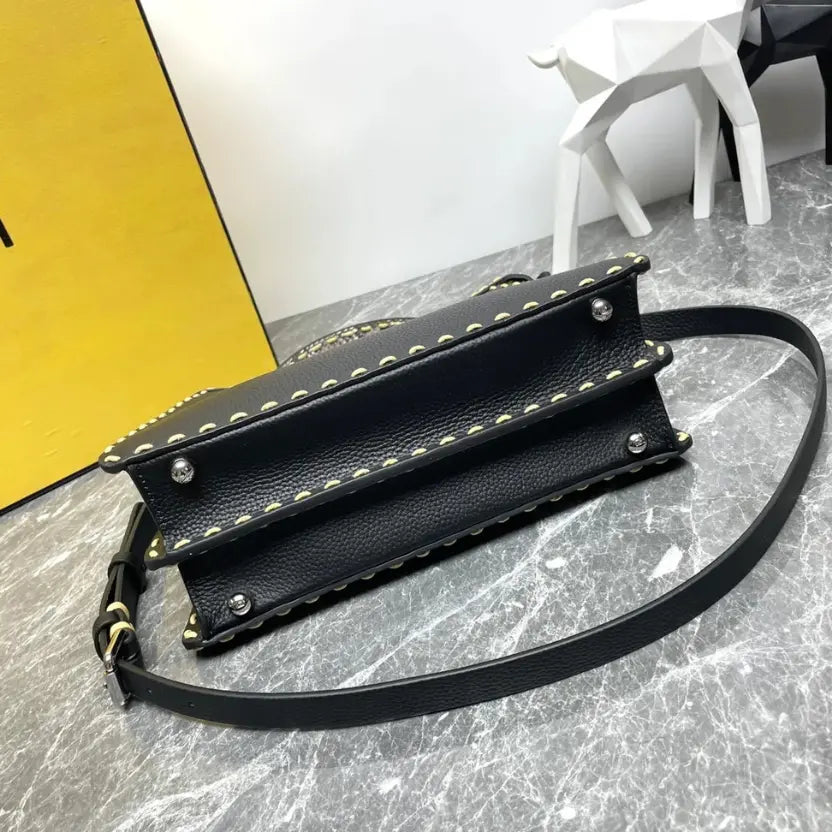 Boutique Quality || Fendi Peekaboo ISeeU Small Handbag
