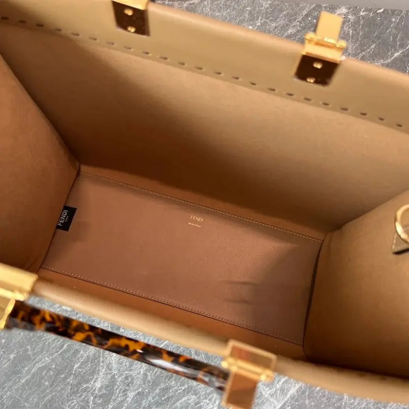 Boutique Quality || Fendi Sunshine Medium Tote Bag in Tan Leather