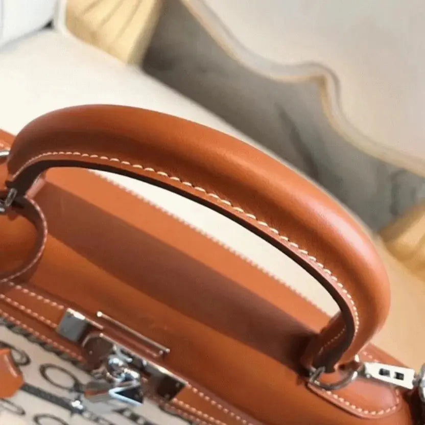 Boutique Quality || De Camp Dechainee Toile Designer Hermes Kelly 28cm Limited Edition