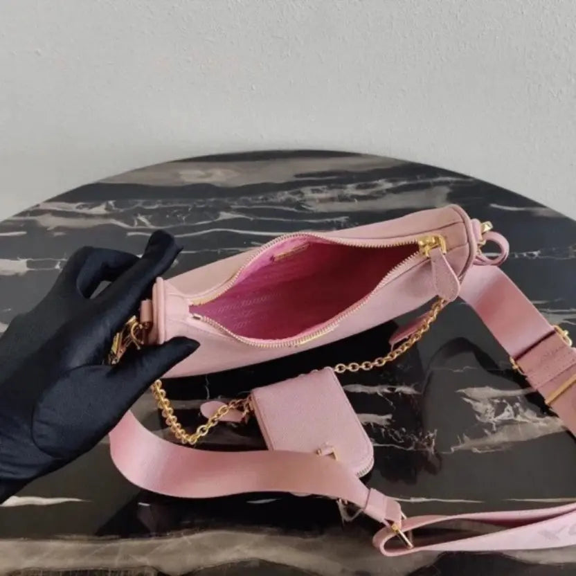Boutique Quality || Prada Re-Edition 2005 Shoulder Bag in Pink