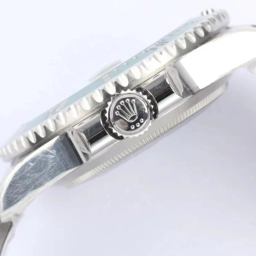 Rolex Submariner Date